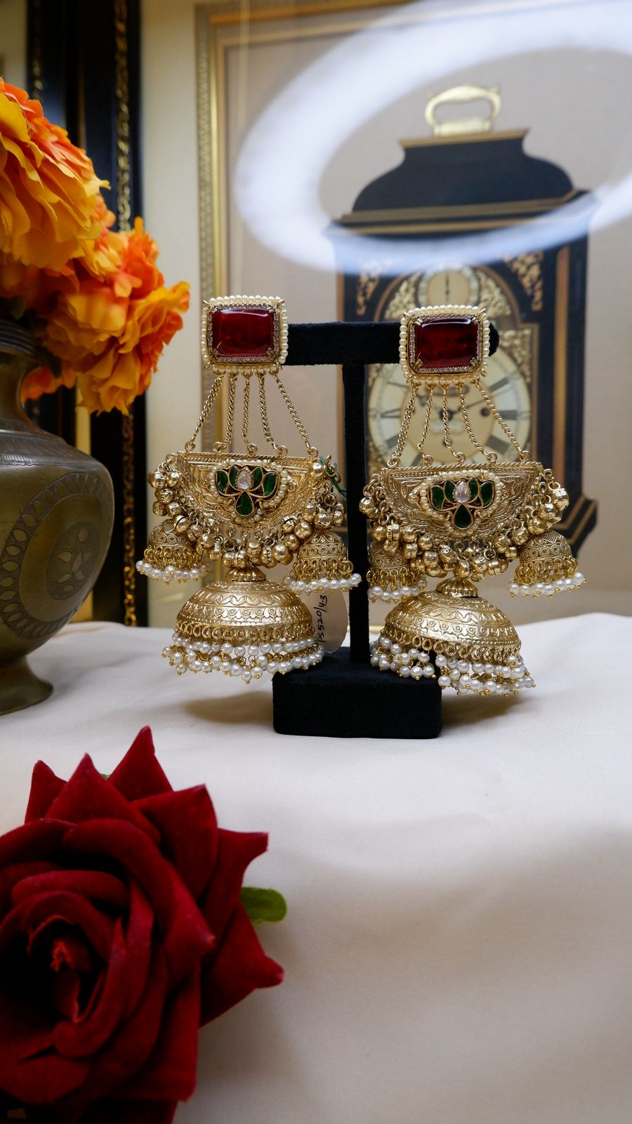 Nigaar Jhumkas
