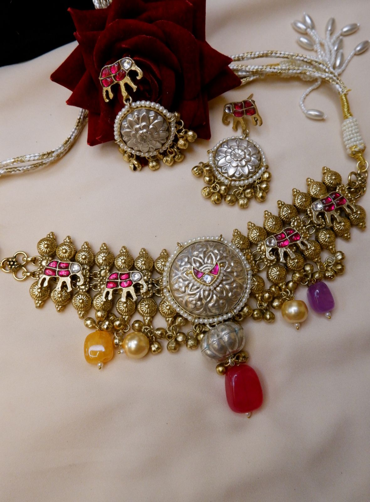 Mrinalini Neckset